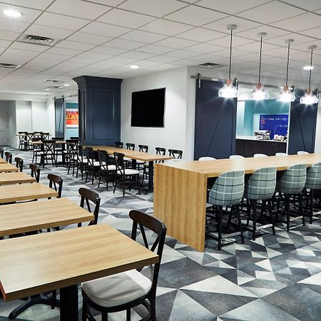 Holiday Inn Express Nashville-Downtown - Broadway By Ihg Экстерьер фото