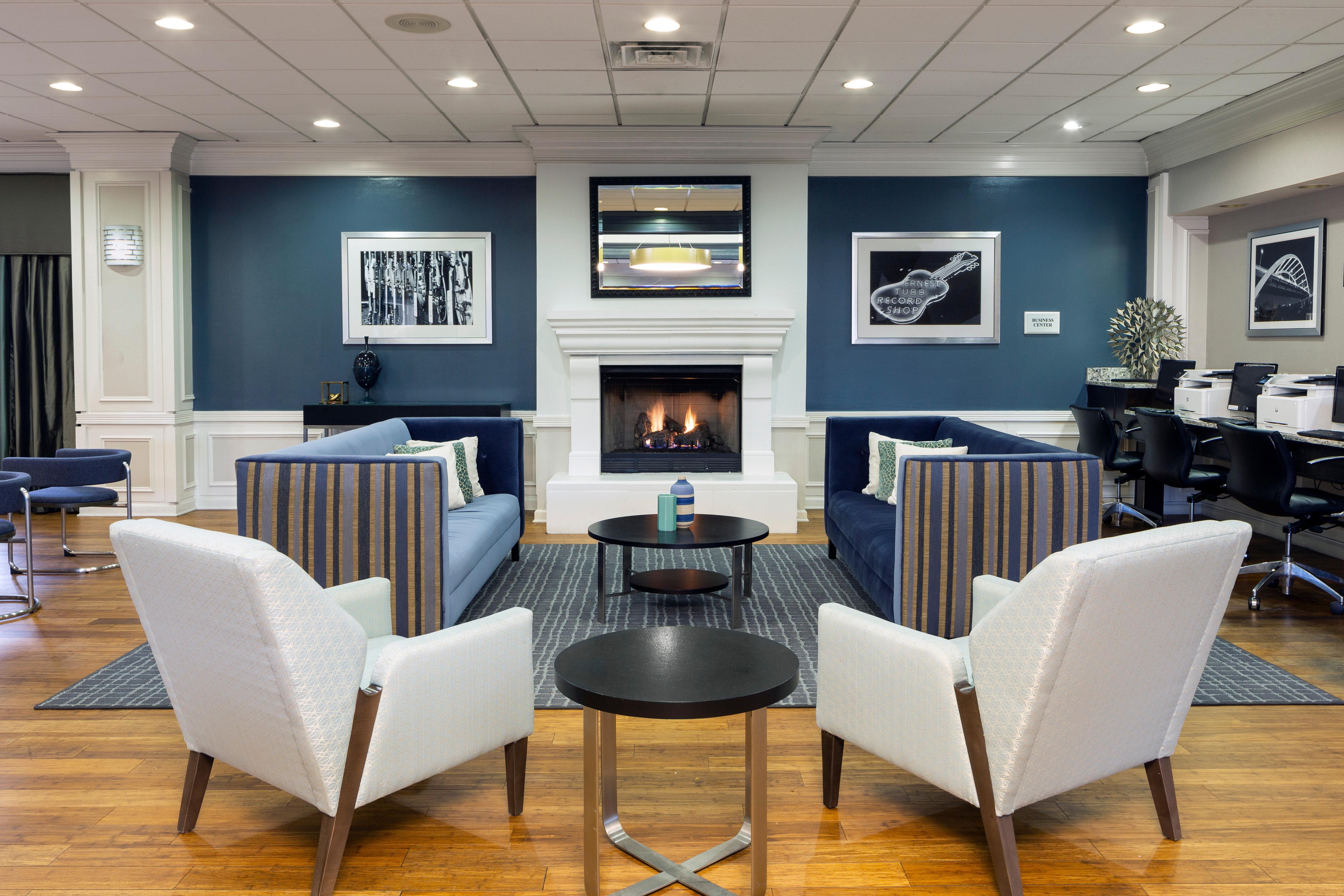 Holiday Inn Express Nashville-Downtown - Broadway By Ihg Экстерьер фото