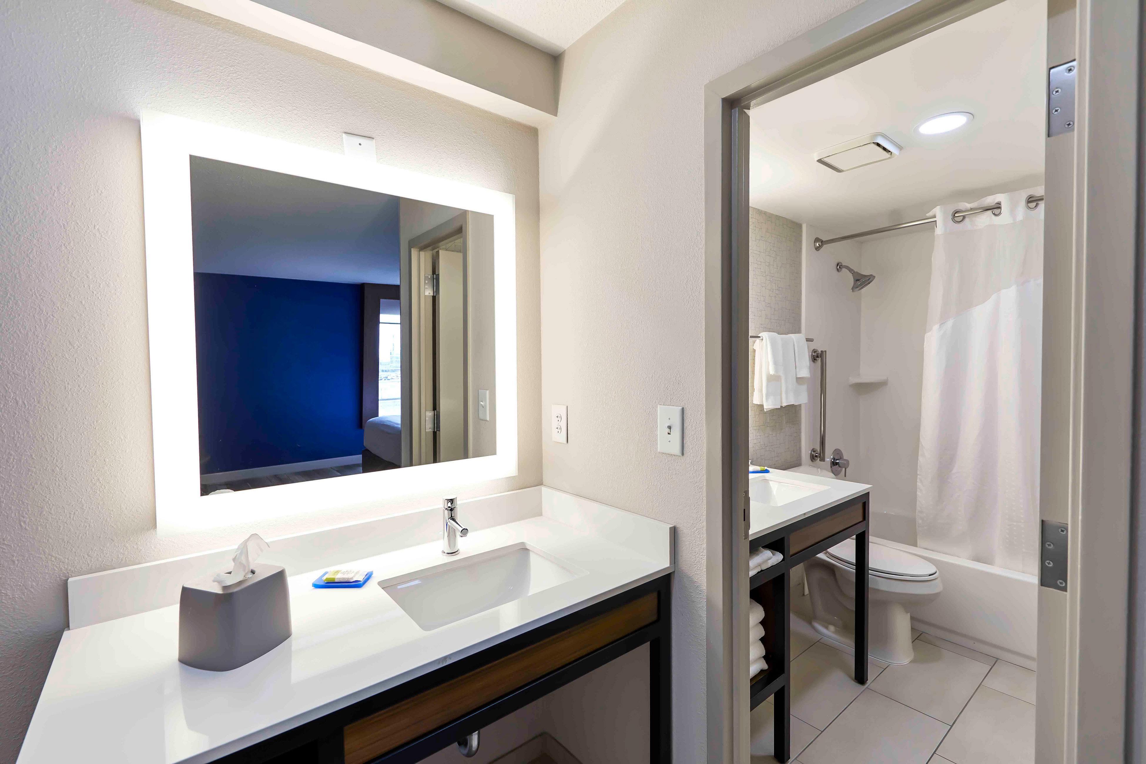 Holiday Inn Express Nashville-Downtown - Broadway By Ihg Экстерьер фото