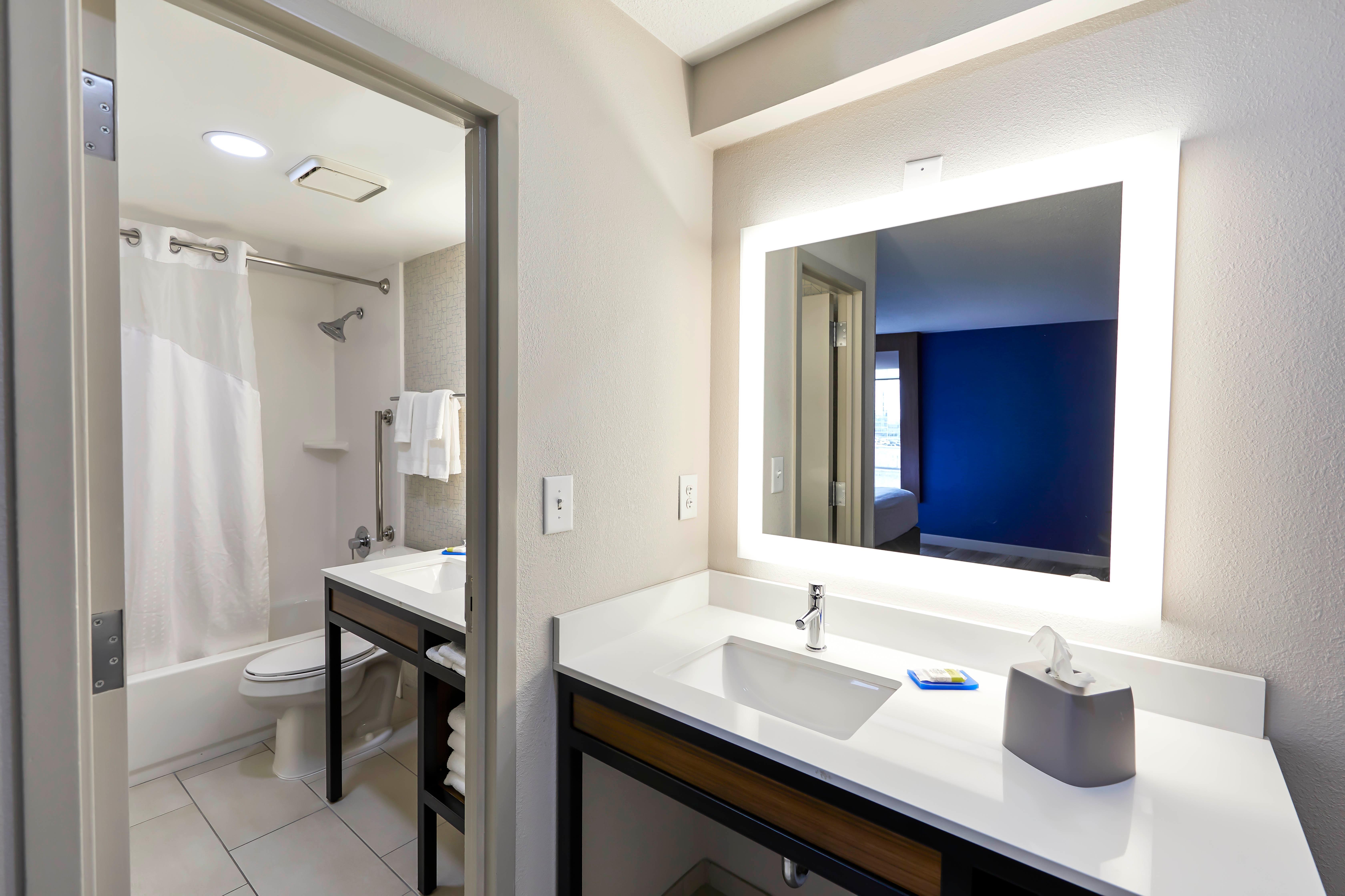 Holiday Inn Express Nashville-Downtown - Broadway By Ihg Экстерьер фото