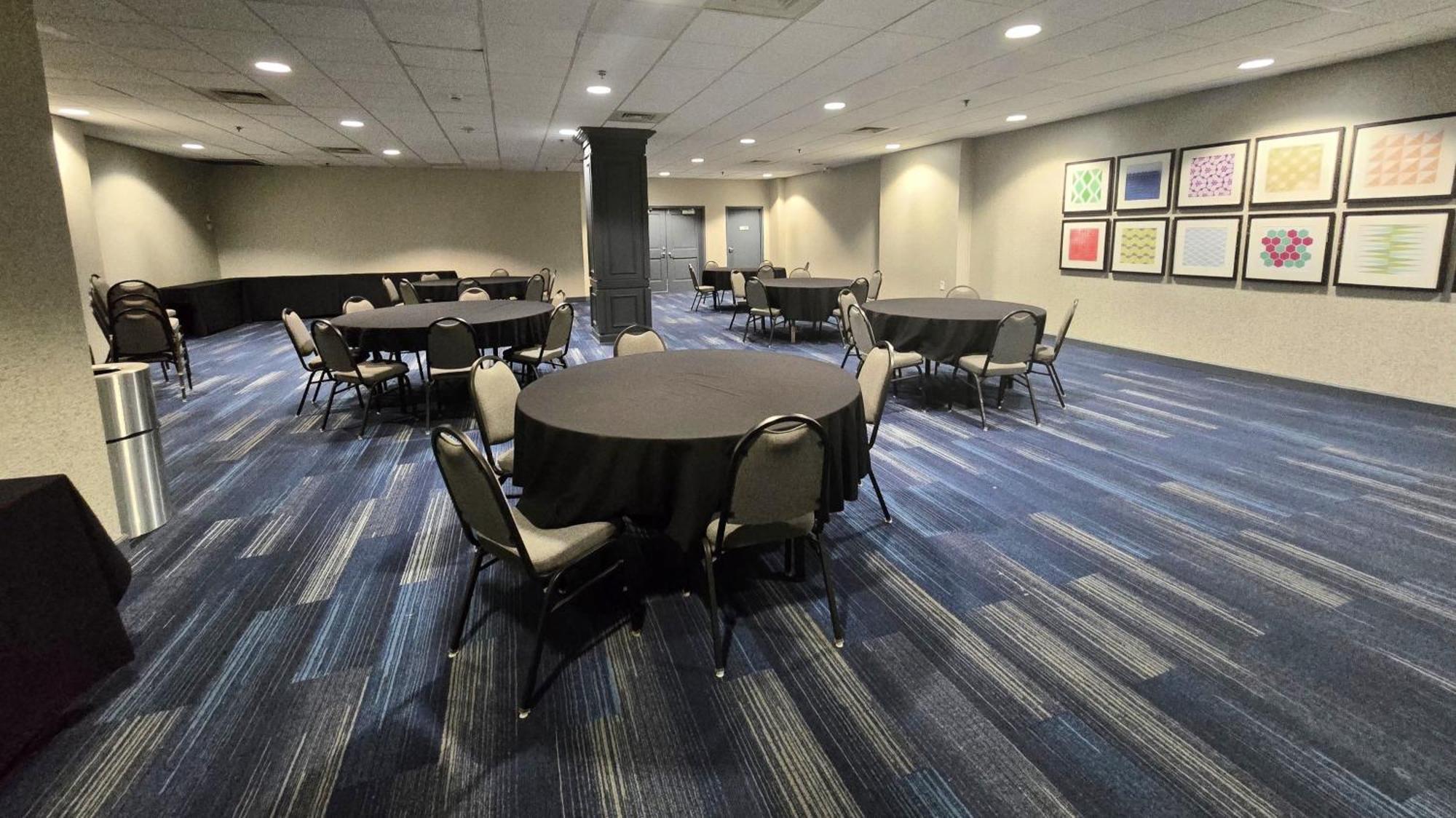Holiday Inn Express Nashville-Downtown - Broadway By Ihg Экстерьер фото