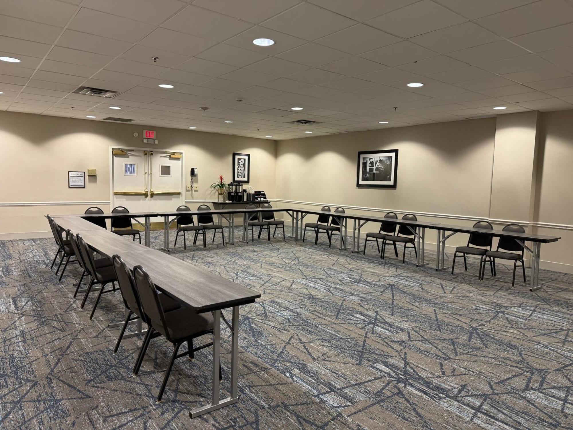 Holiday Inn Express Nashville-Downtown - Broadway By Ihg Экстерьер фото