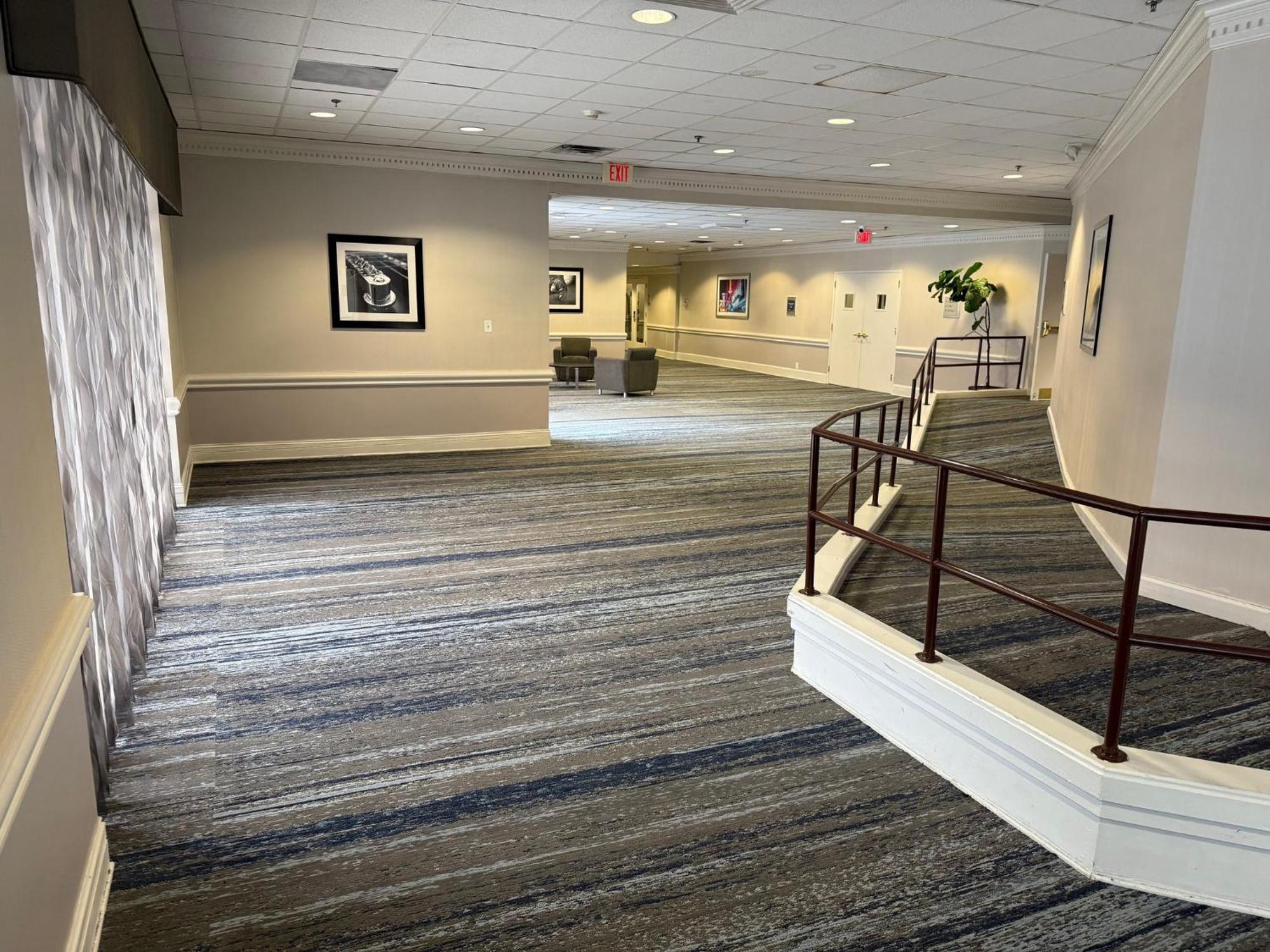 Holiday Inn Express Nashville-Downtown - Broadway By Ihg Экстерьер фото