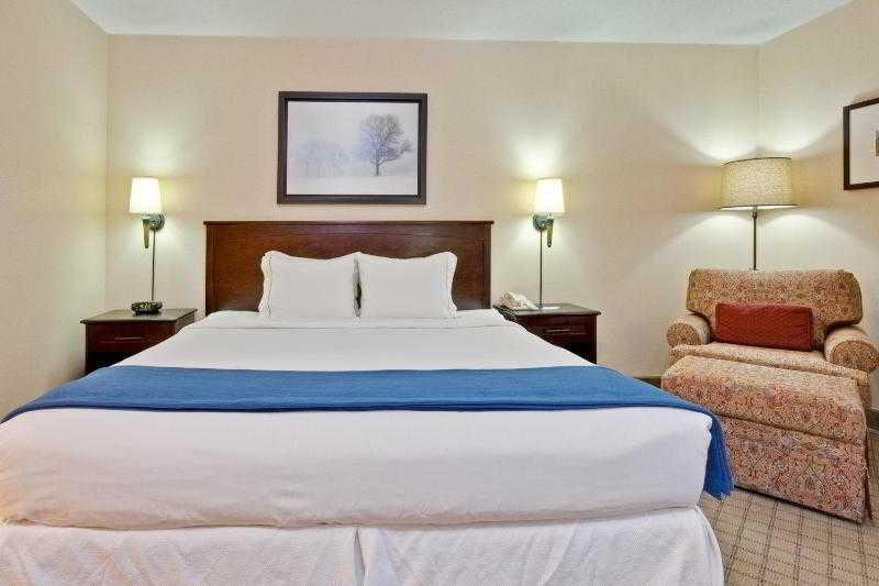 Holiday Inn Express Nashville-Downtown - Broadway By Ihg Номер фото