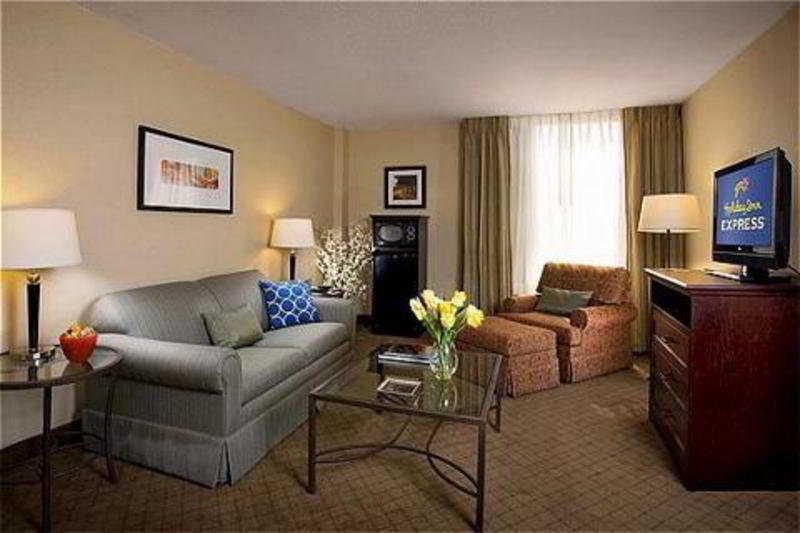 Holiday Inn Express Nashville-Downtown - Broadway By Ihg Номер фото