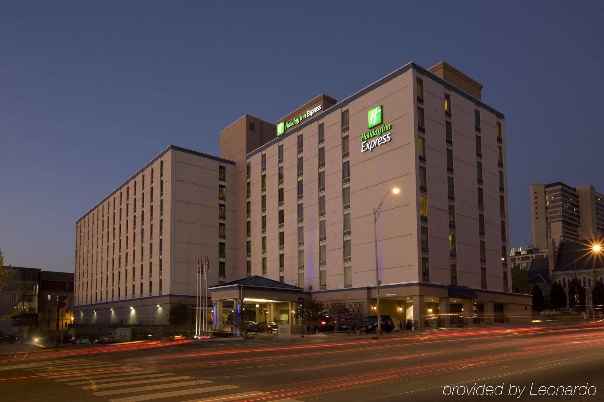 Holiday Inn Express Nashville-Downtown - Broadway By Ihg Экстерьер фото