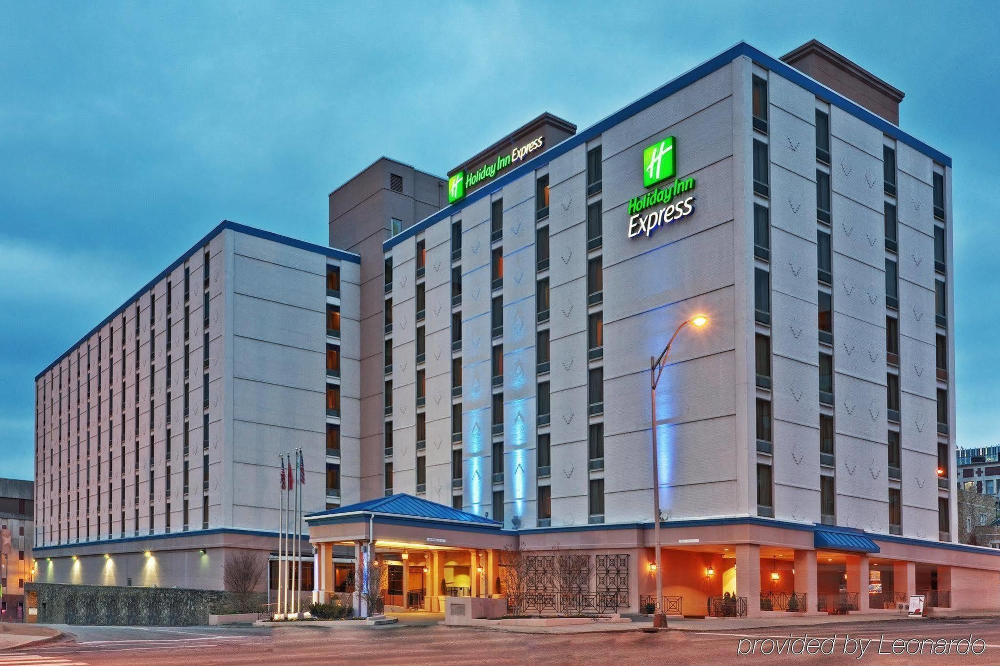 Holiday Inn Express Nashville-Downtown - Broadway By Ihg Экстерьер фото
