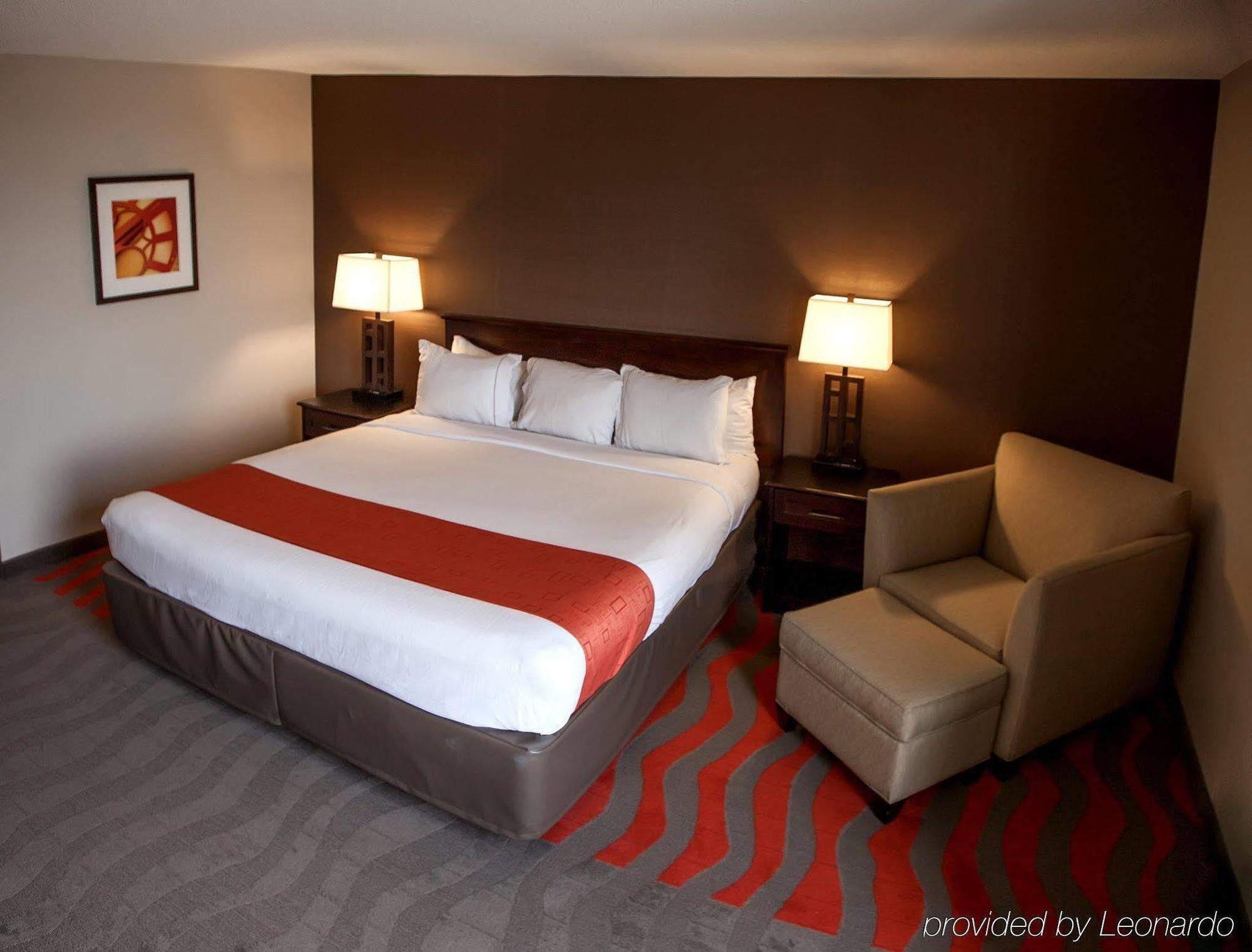 Holiday Inn Express Nashville-Downtown - Broadway By Ihg Экстерьер фото