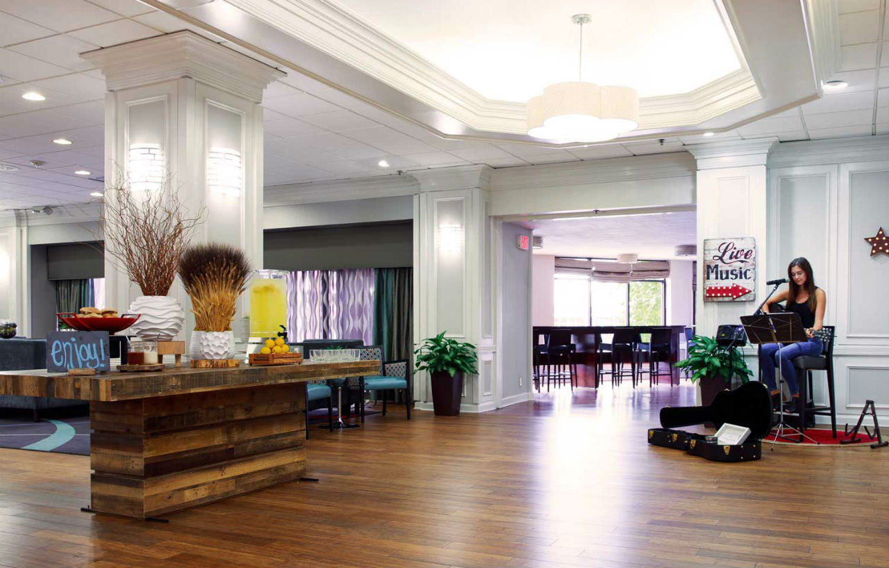 Holiday Inn Express Nashville-Downtown - Broadway By Ihg Экстерьер фото